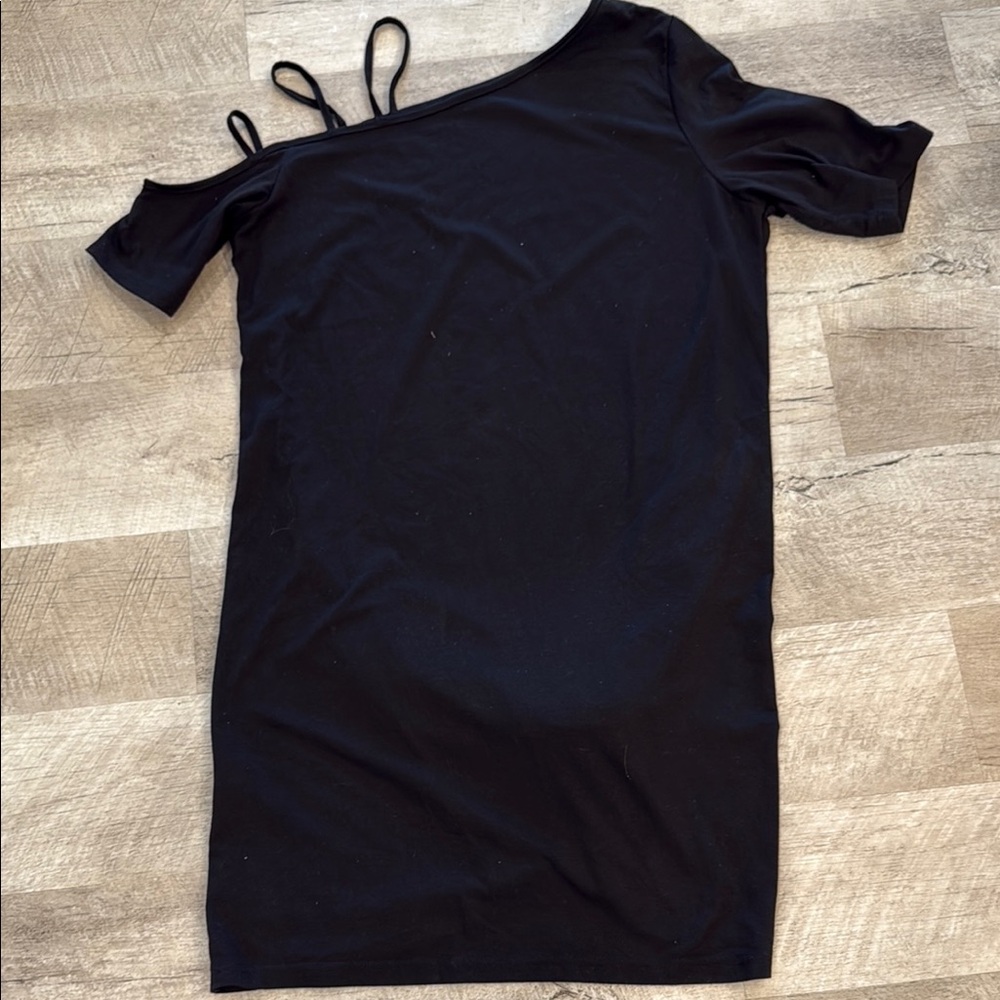 Black Off-Shoulder Swimsuit Coverup